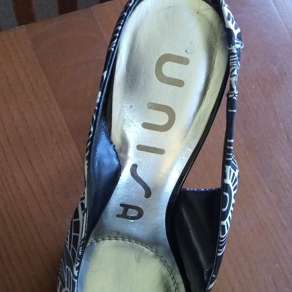 Unisa Black Open Toe Heeled Sandals w/ Bow & Backstrap Size 7m - Picture 6 of 13